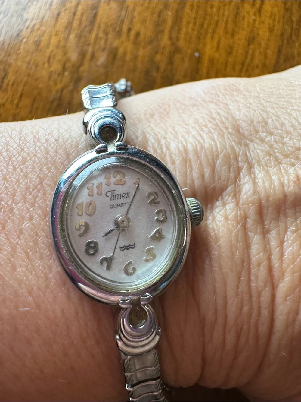 Vintage 90s‎ Timex Silver Tone Ladies Quartz Watch for repair or parts